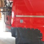 rote magnete für Bodenschutz aussen 150x150 - Tende laterali e protezione del pavimento in un camper